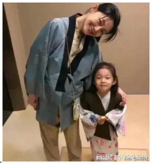 娱乐圈吃瓜被告,被告如何应对舆论压力